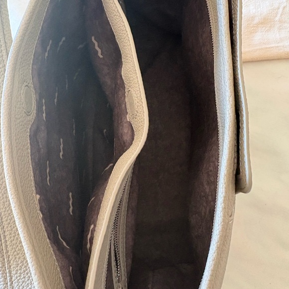 Songmont Medium Yore Hobo Bag - Cobble Grain - Picture 10 of 11